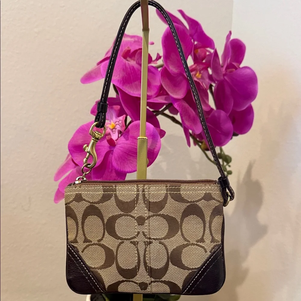 Coach Tan and Brown Signature Wristlet wallet coin purse organizer gold leather - Picture 8 of 8